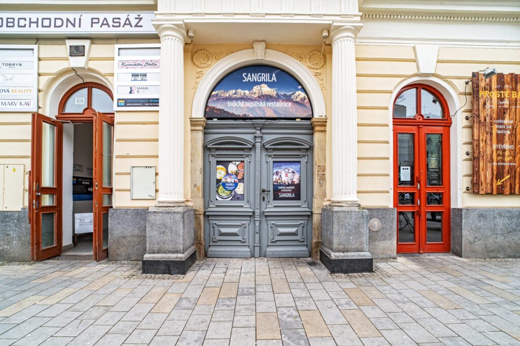 Exterior 04